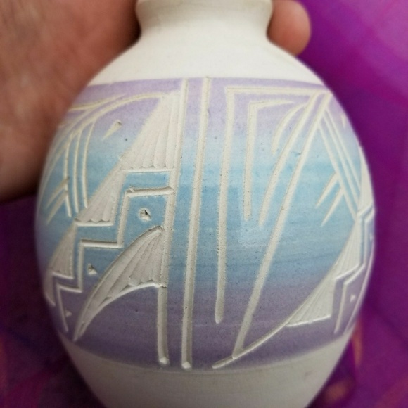 Relisted -Mexican Pottery Vase R. Gonza Pastel - Picture 4 of 8